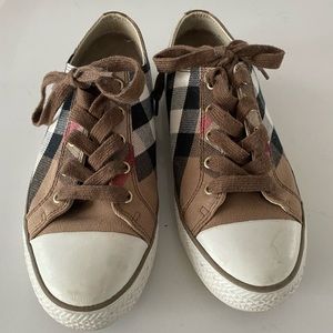 Burberry sneakers